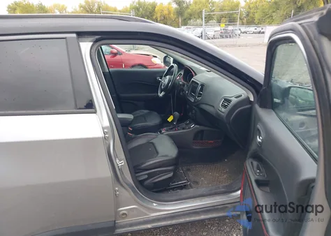 2020 Jeep Compass Trailhawk 4X4 z USA, uszkodzony, nr VIN 3C4NJDDB1LT193899